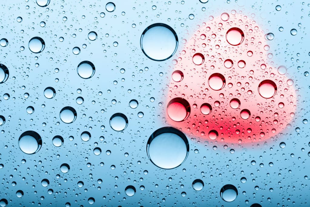  water bubbles and heart shape