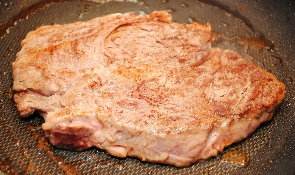 Searing a Prime Rib Steak in a Fry Pan - Maillard reaction