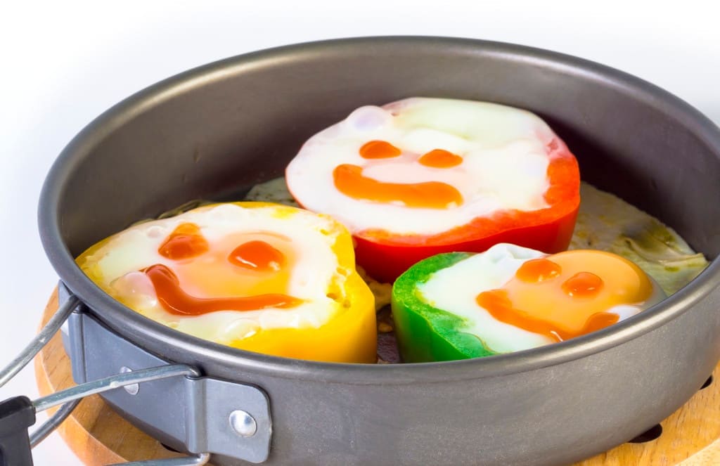 protein rich foods are more likely to form chemical bonds with metal frying pans