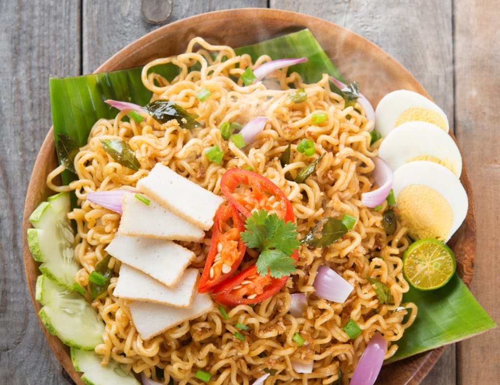 An example of an Indonesian and Malaysian instant noodles recipe